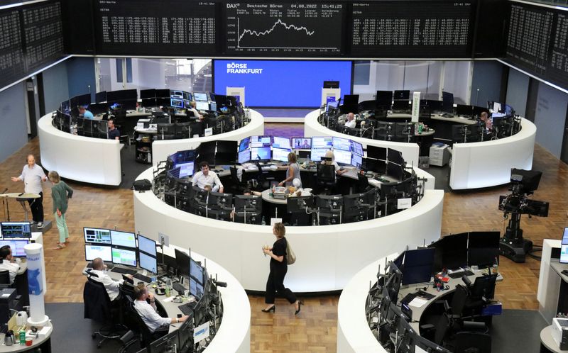 Global bond funds receive biggest weekly inflow in nine months