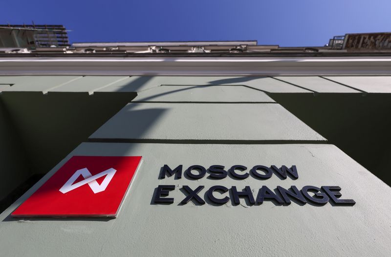 Russian equities brace for selling pressure as fraction of foreign investors return