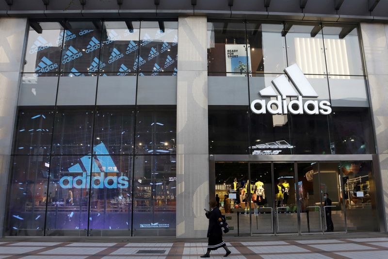 Long-term China problems would hit Adidas targets to 2025 - Handelsblatt