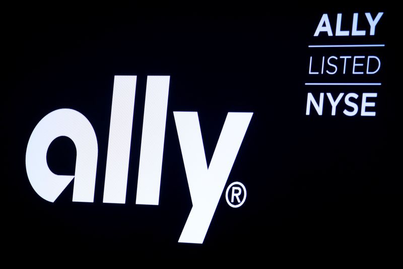 Buffett's Berkshire boosts Ally, Activision holdings; sheds Verizon