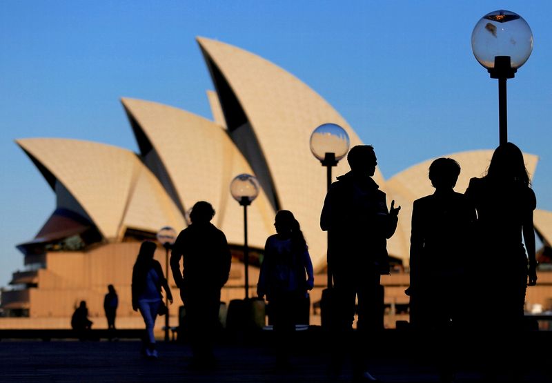 Australia wage growth picks up in Q2, lags forecasts and inflation
