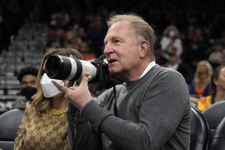 NBA-PayPal won't renew Suns sponsorship if team owner stays on after suspension