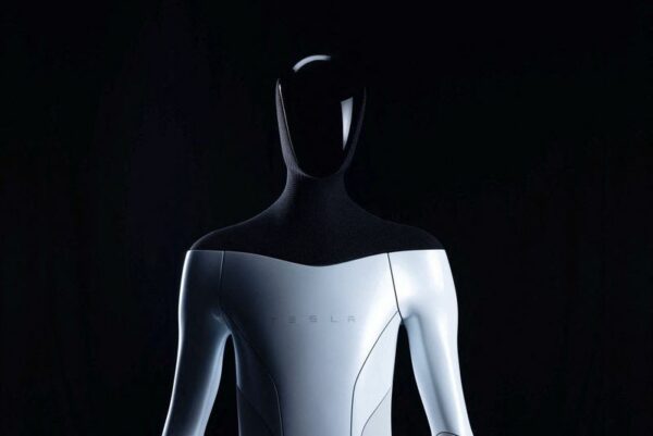 Factbox-The challenges automakers, and now Tesla, face with humanoid robots