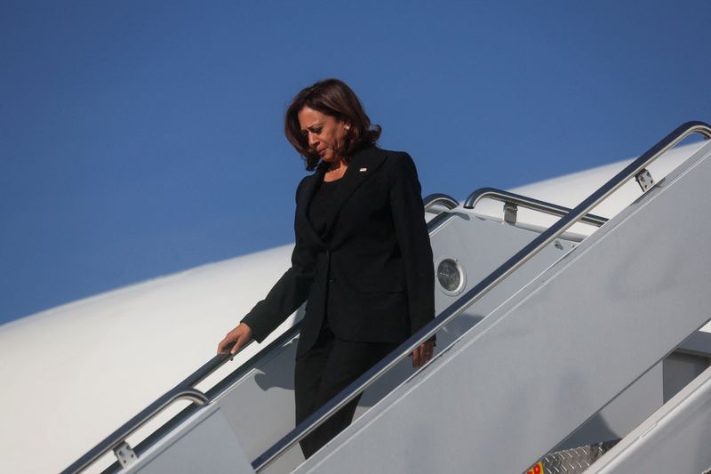 U.S. VP Harris pledges to consult S.Korea over EV subsidy concerns