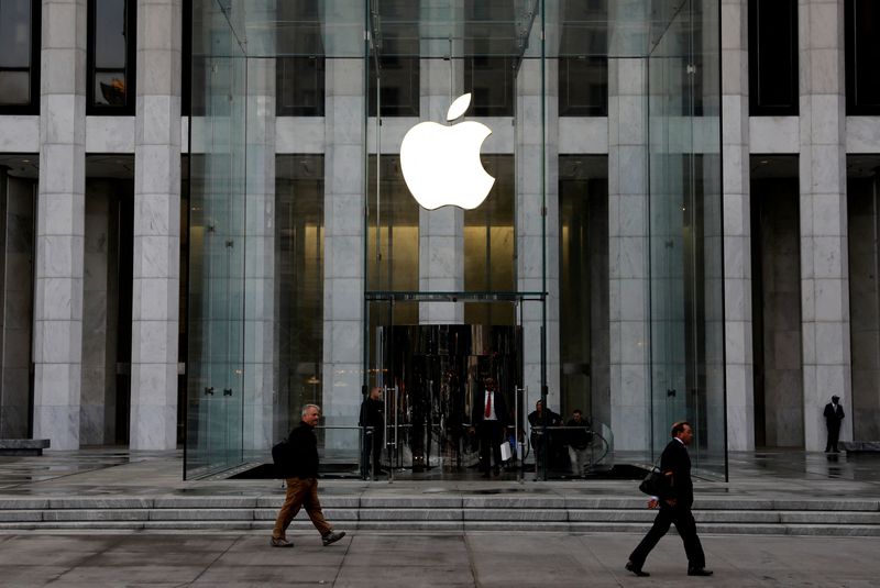 Apple senior exec leaves iPhone maker after remark in viral video