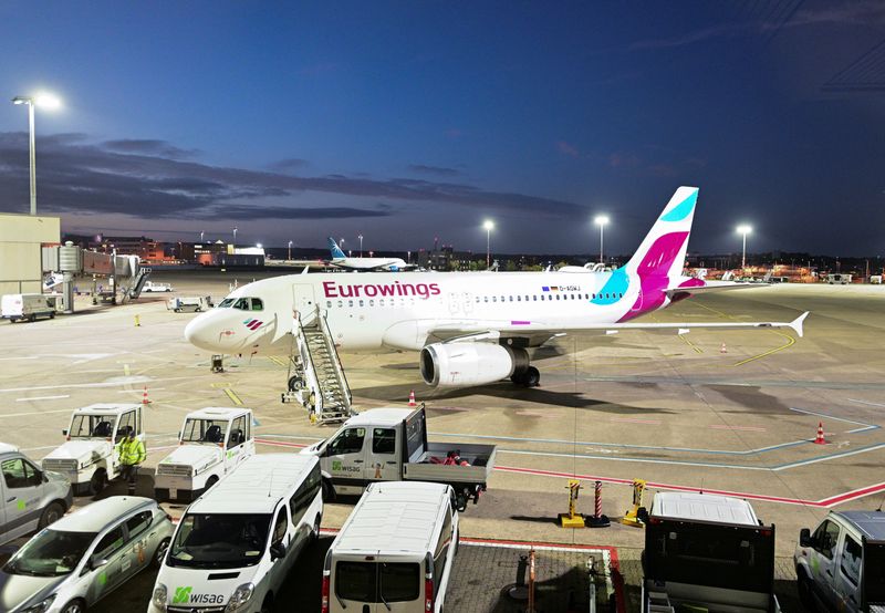 Eurowings warns pilot demands threaten jobs