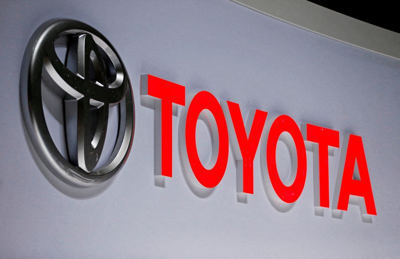 Toyota lowers 2022 output target to 9.5 million units, it tells suppliers -sources