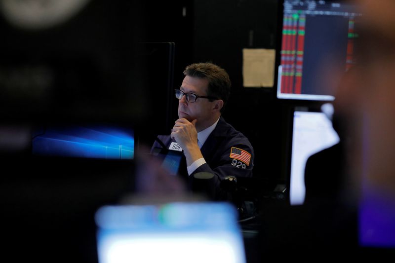 Bond investors like short maturities, on guard even as smaller Fed hikes loom
