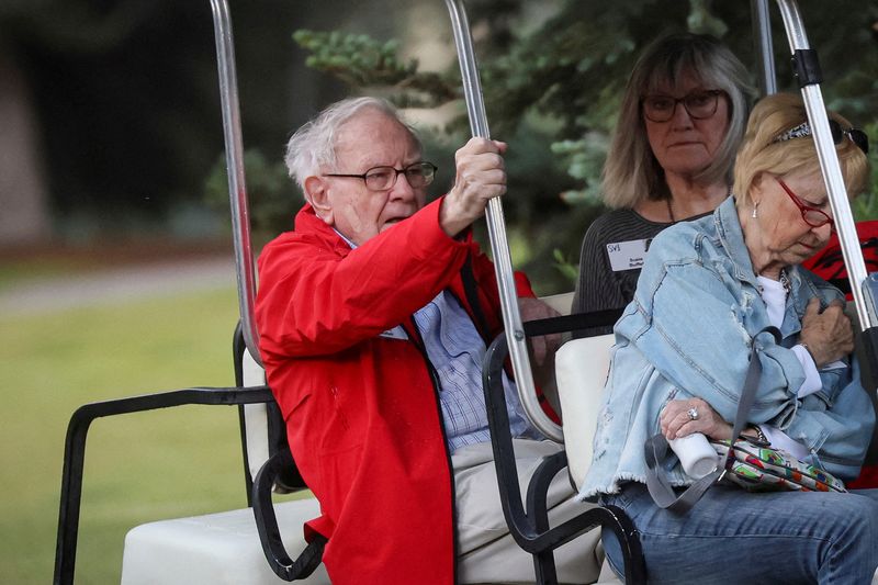 Buffett's Berkshire sheds large portion of US Bancorp stake