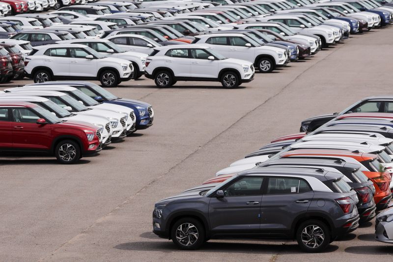 Putin calls for price controls as Russian car sales crash to record low