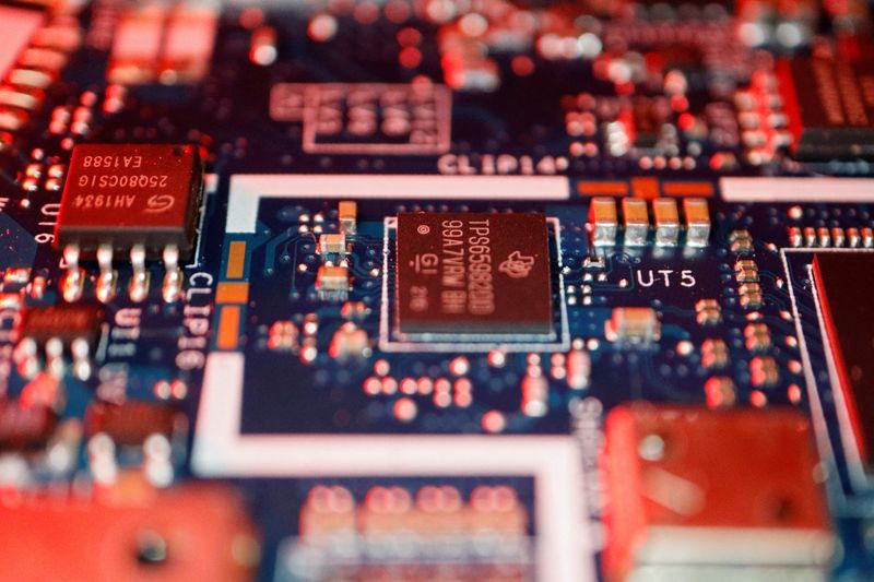 U.S. senators push to ban government deals with Chinese chipmakers -Politico