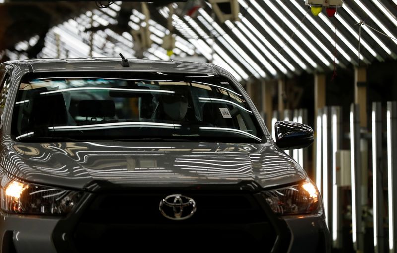 Toyota's Oct global vehicle production up 23%, above its target