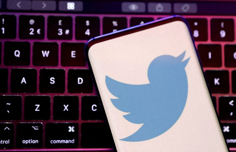 EU warns Musk that Twitter faces ban over content moderation -FT