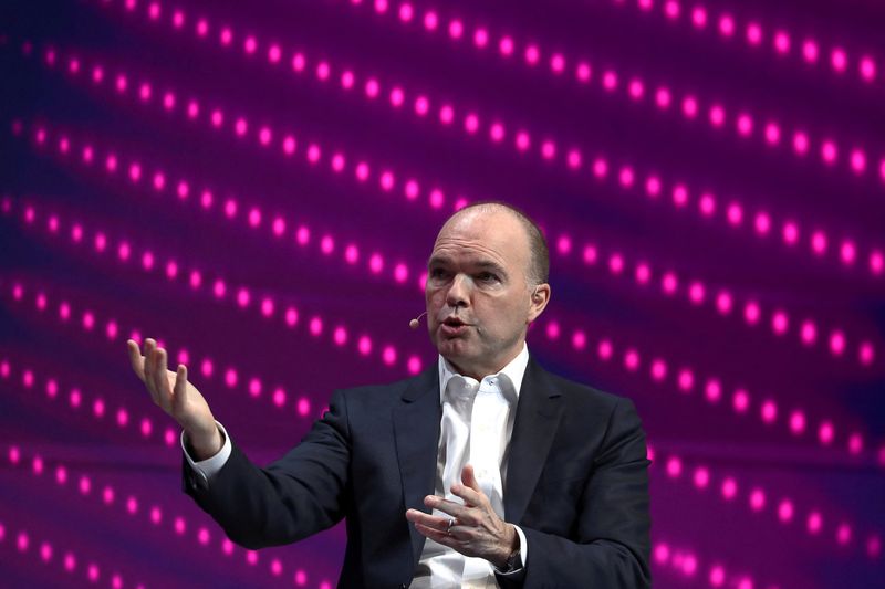 Vodafone CEO to leave after frustrating four years for shareholders