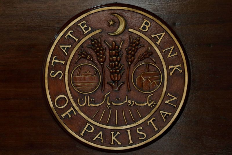 Pakistan FX reserves held by central bank fall to $6.7 billion