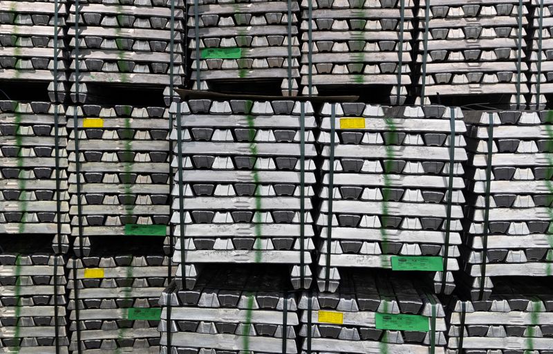 Analysis-Bumper green aluminium output is good news for carmakers, and climate