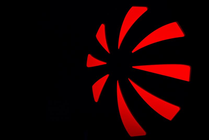 Leonardo sees EU defence spending boosting cash flow, pays dividend