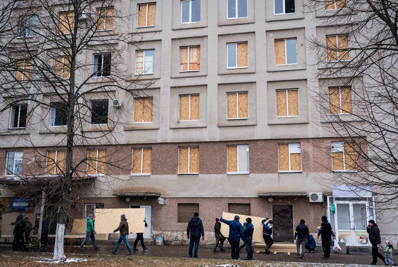 Analysis-Drugmakers look to help Ukrainians in drug trials after Russian invasion