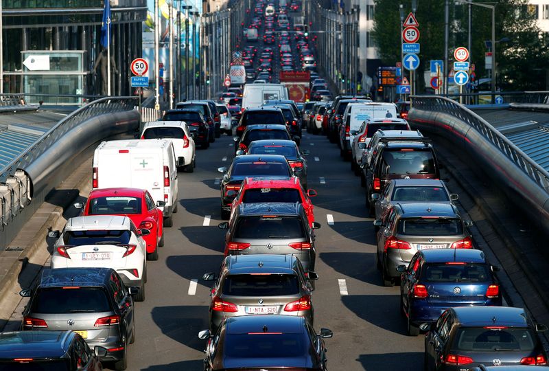 Your connected car knows you. The tussle for that data's hitting high gear