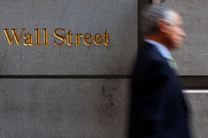 Wall Street banks' staff churn to double this year after bonus payouts - experts