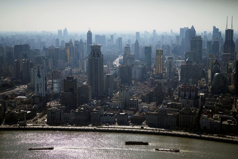 China will ensure stable economic operations this year, cabinet says