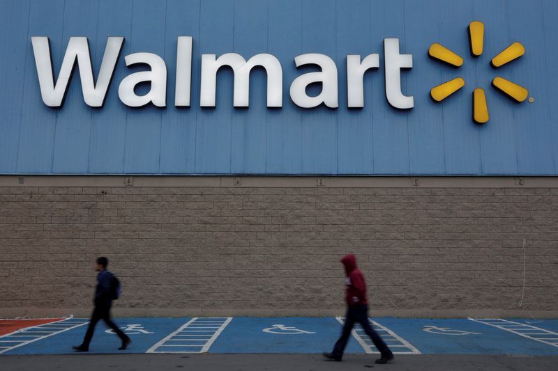 Walmart's Mexico unit aims to double mobile phone service users in 2022