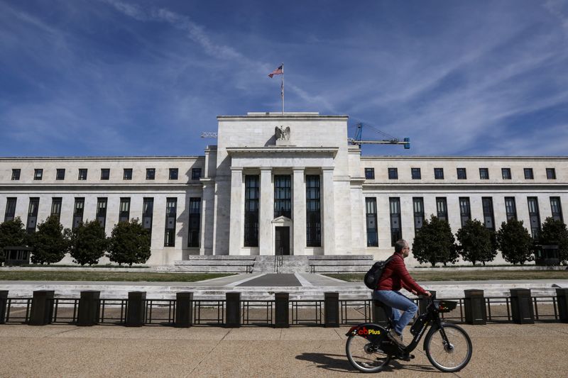 Column-To neutral ... and beyond! U.S. rate outlook rises after Fed liftoff: McGeever