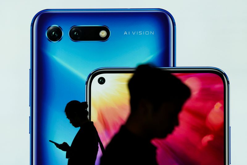 Smartphone shipments within China down 31.8% year-on-year in Feb -govt data