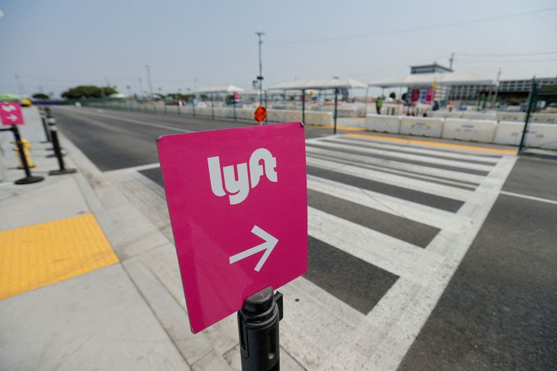 Lyft ties up with Payfare to hike fuel cashback in bid to retain drivers