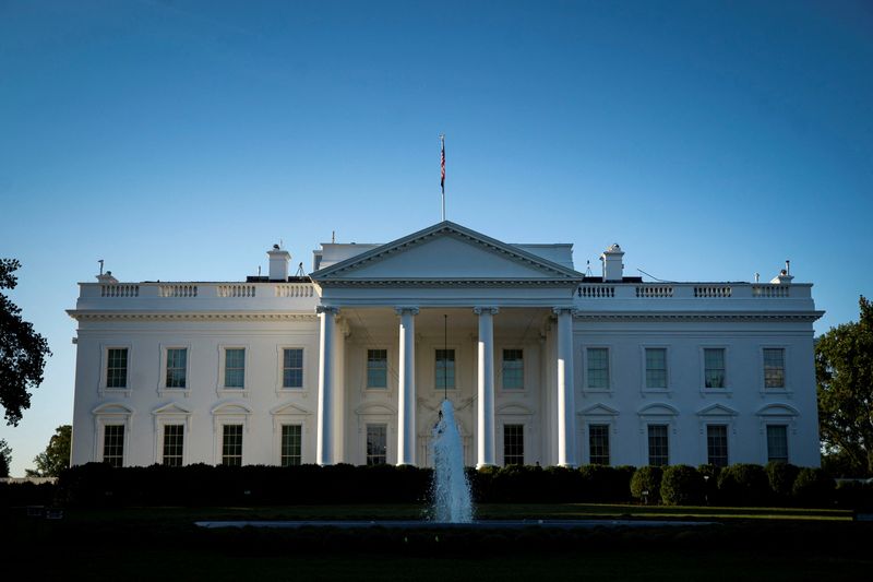 White House warns U.S. companies about 'preparatory' Russian hacking -senior official