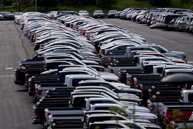 March U.S. auto sales to tumble on rising inflation, Ukraine crisis- data