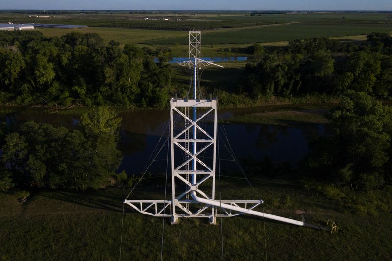 U.S. firms want pending natgas pipeline projects excluded from emissions rules