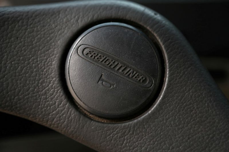 Daimler Truck sees rising prices in 2022, little impact from Ukraine