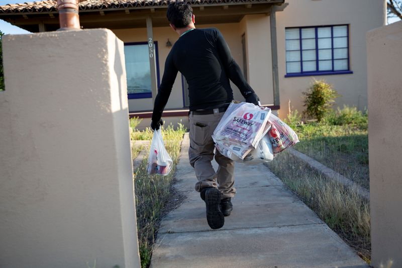 Instacart cuts valuation by 40%; squeezed by tech selloff, heated delivery wars