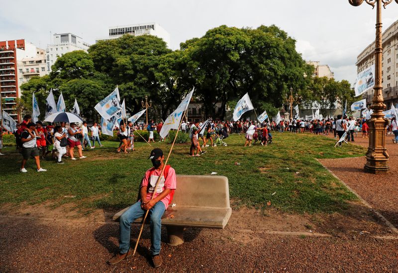 Argentina interest rate seen up 150-350 bps in April after IMF deal