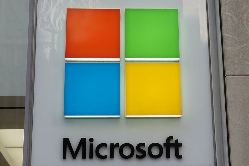 Tech workers urge companies to join Ukraine's digital blockade of Russia