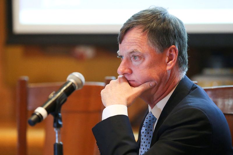 Fed's Evans sees 7 rate hikes this year, but says that could change