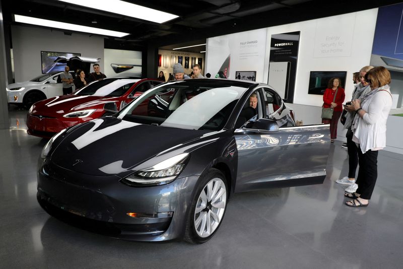 Electrified cars overtake petrol models in French Q1 sales