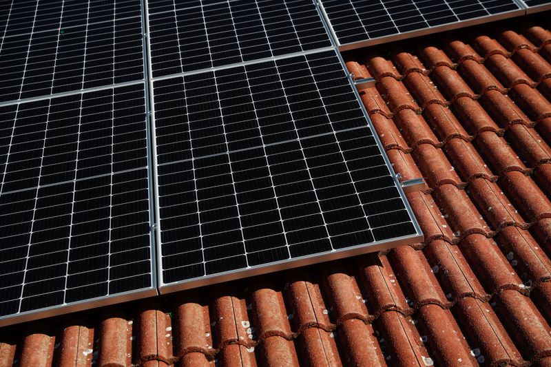 US Solar Companies Rip White House For Helping CCP, Consider Legal Action