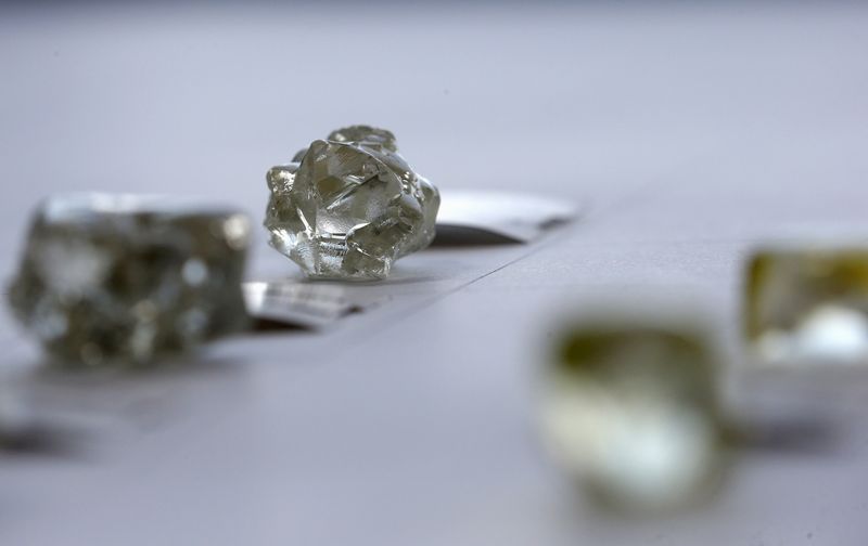 Diamond miner De Beers returns to Angola after ten-year absence