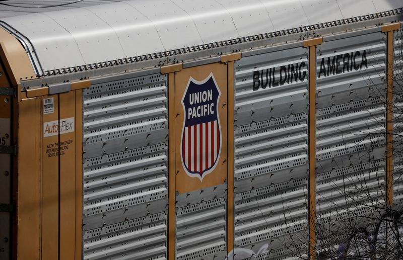 Union Pacific quarterly profit jumps on price hikes, higher shipments