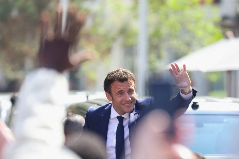 Euro falls, European shares set to open lower despite Macron's election win