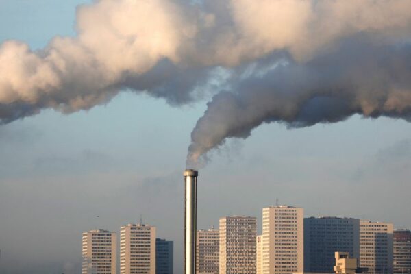 Bank shareholder proposals to curb new fossil fuel lending get slim support