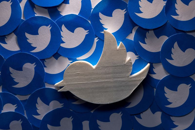 Twitter CEO says two leaders to depart, hiring paused amid Musk takeover
