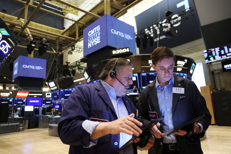 Global stocks rebound despite unease over economy; dollar gains