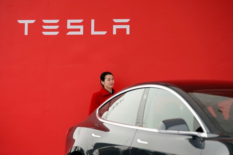 Tesla plans to ramp up to pre-lockdown output in Shanghai by Tues-memo