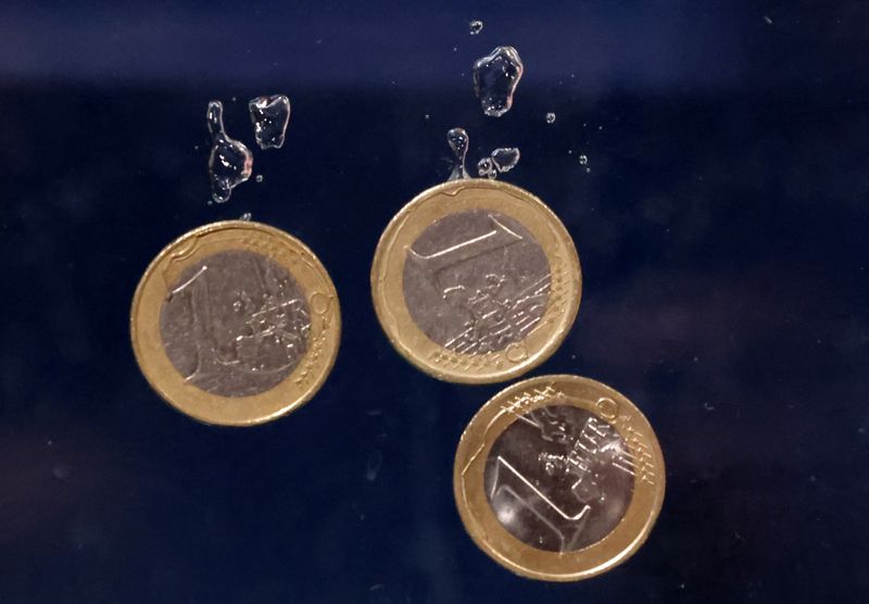 Bulgaria sticks to plan to adopt the euro in 2024 amid coalition squabbles
