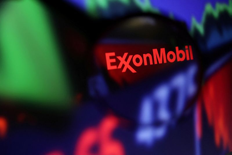 Exxon set to order 5th Guyana oil vessel, sizing up more blocks