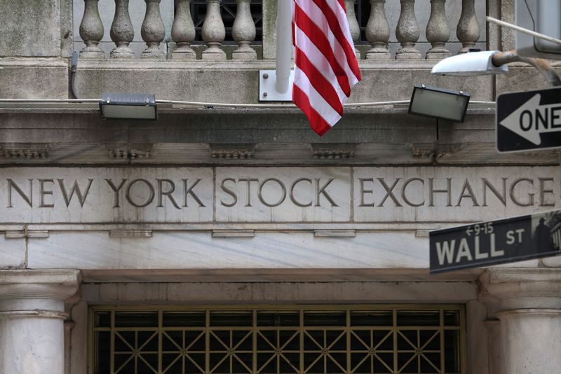 NYSE glitch leads to busted trades, prompts investigation