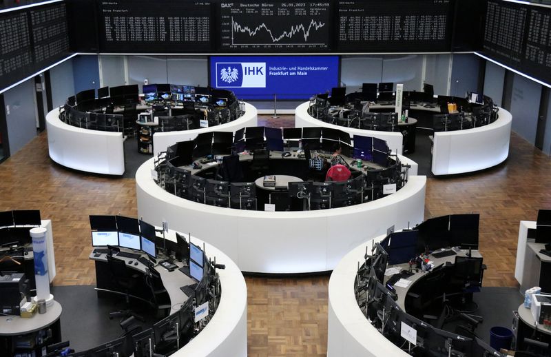 European shares end higher as focus shifts to cenbank meetings